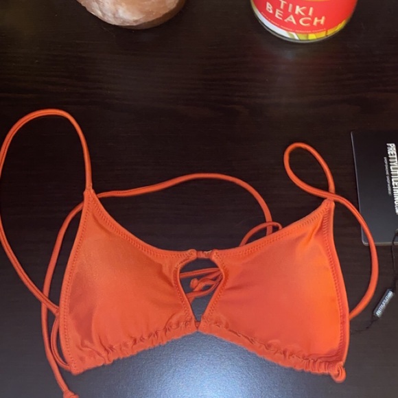 Pretty Little Thing bathing suit - Picture 4 of 6